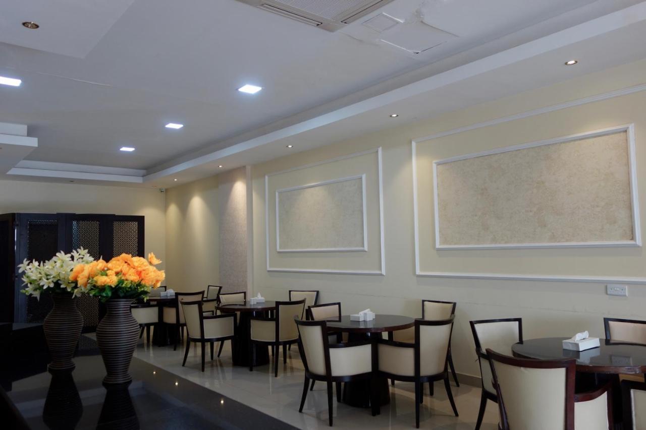 Grand Tayba Hotel Салала Екстер'єр фото