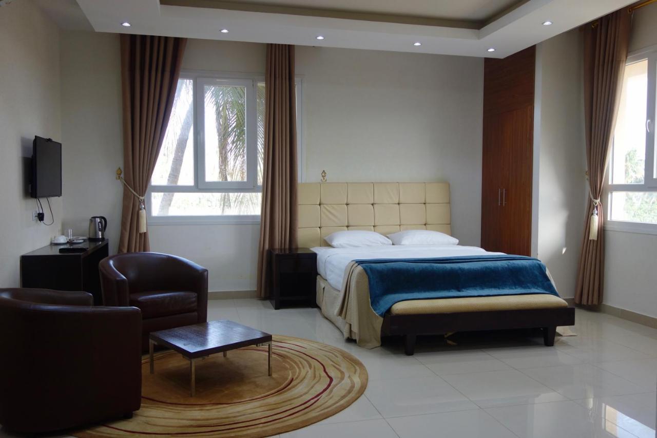 Grand Tayba Hotel Салала Екстер'єр фото